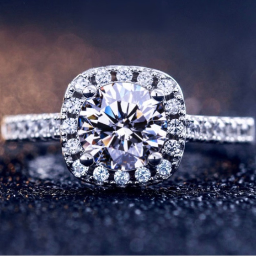 Diamond engagement ring